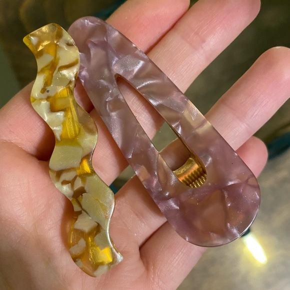 Hair Clip Bundle (2 Pieces) - Picture 1 of 1